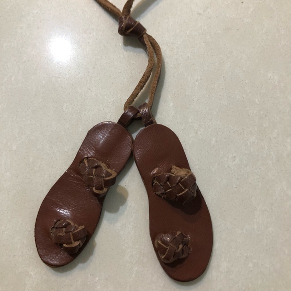 🐾free w/purchase🐾 gladiator sandal necklace